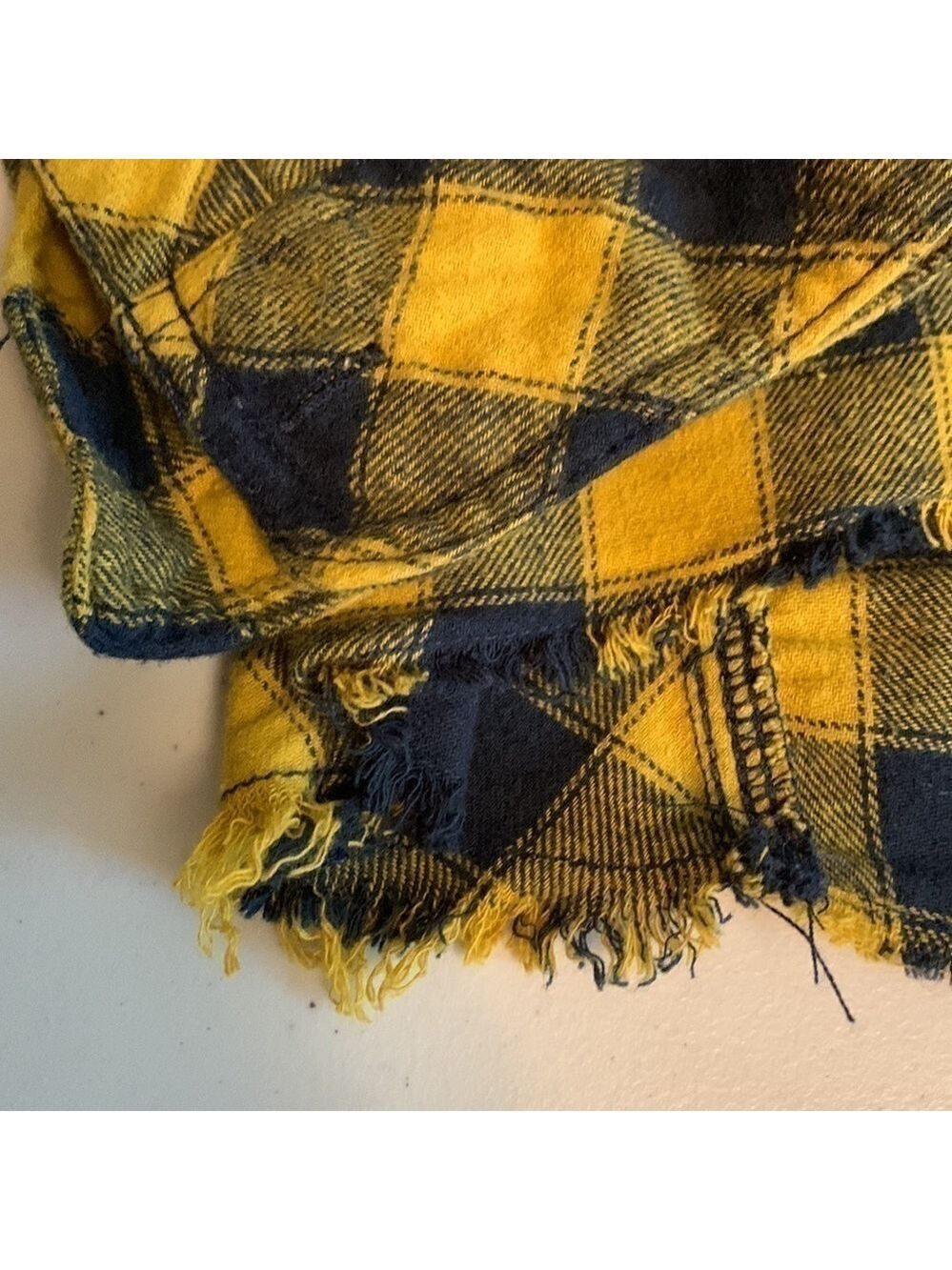Urban Outfitters Cropped Flannel Button Down Shirt - Picture 7 of 13